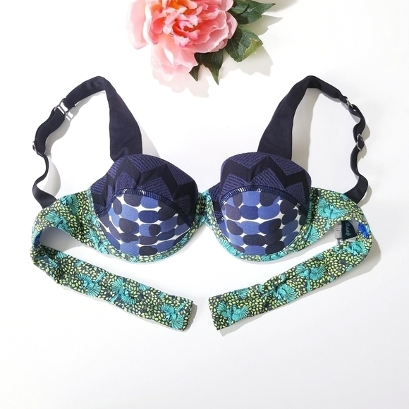 MAAJI Embroidered Multicolor Soft Cup Underwire Bikini Top Small 32 34 B C - Picture 2 of 9